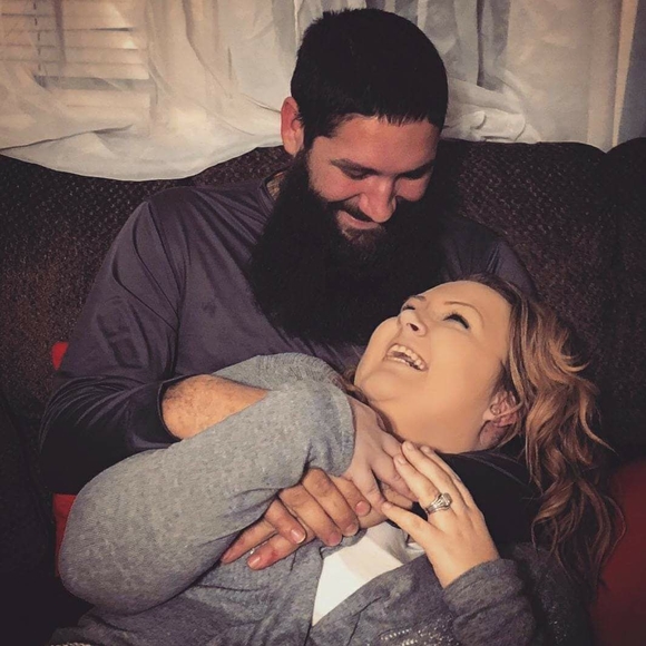 Meet your Posher, Amanda - Picture 1 of 1